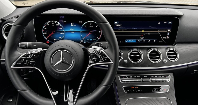 Mercedes-Benz Klasa E cena 241900 przebieg: 13449, rok produkcji 2023 z Siemiatycze małe 379